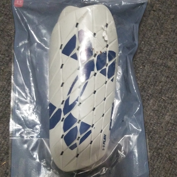⚽️ Under Armour Men's Flex  Shinguards M - Picture 3 of 6